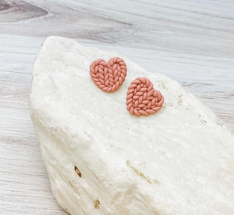 Knit Clay Heart Stud Earrings