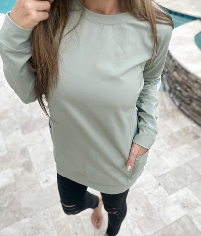 Active Pullover with Pockets